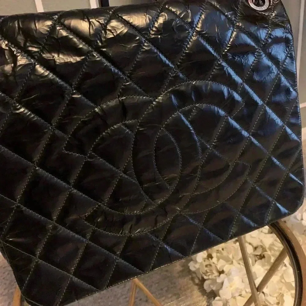 CHANEL X LARGE FLAP PATENT LEATHER QUILTED CC SHOULDER BLACK BAG {RARE FIND}